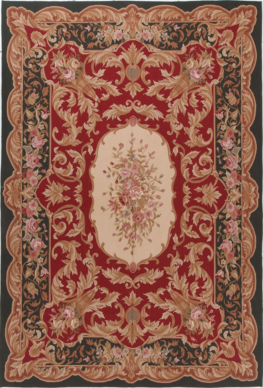 Håndvævet tæppe i Aubusson-stil med blomstermotiv fra Kina i rød og sort