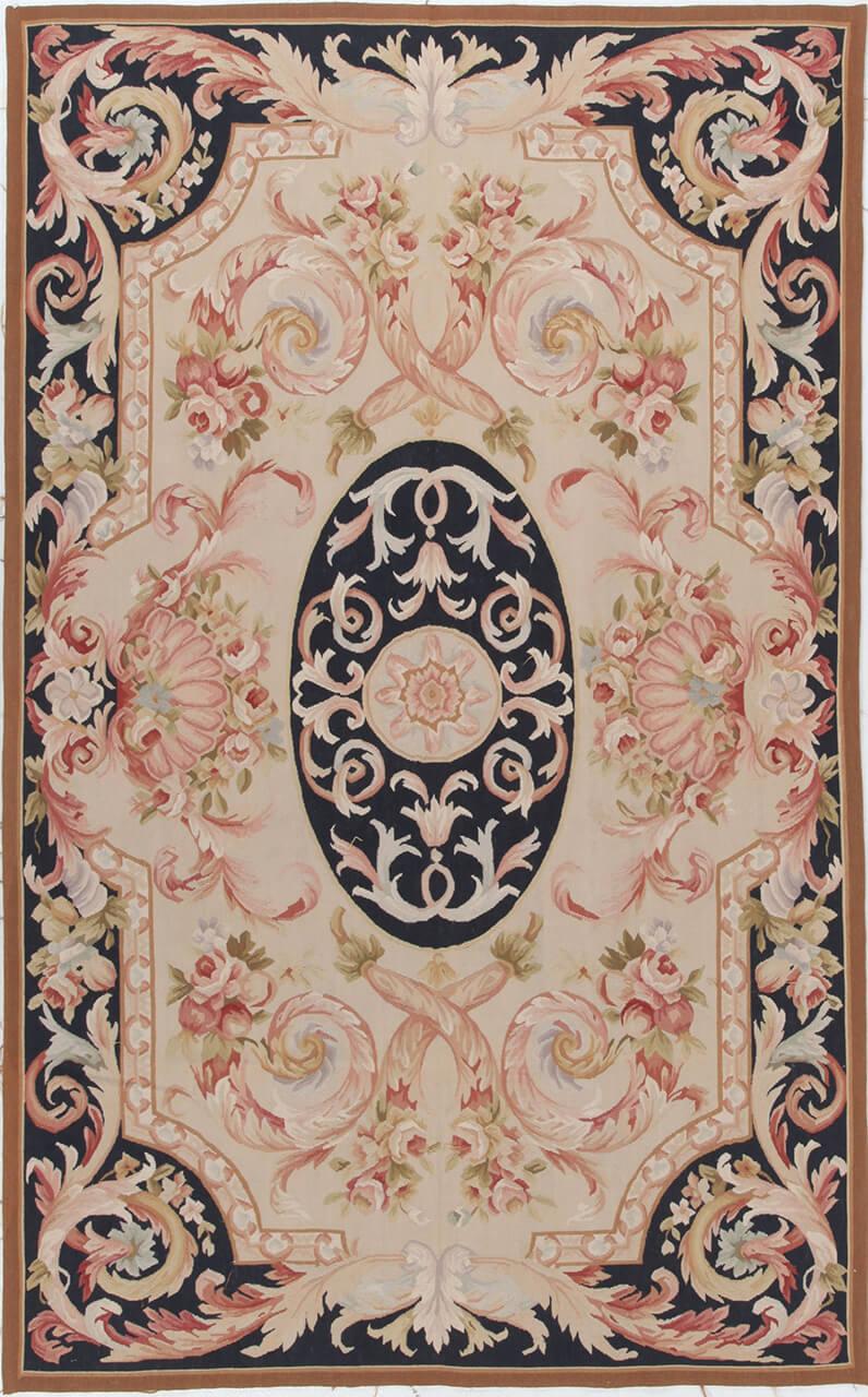 Håndvævet tæppe i Aubusson-stil fra Kina med blomstermotiver i beige og sort