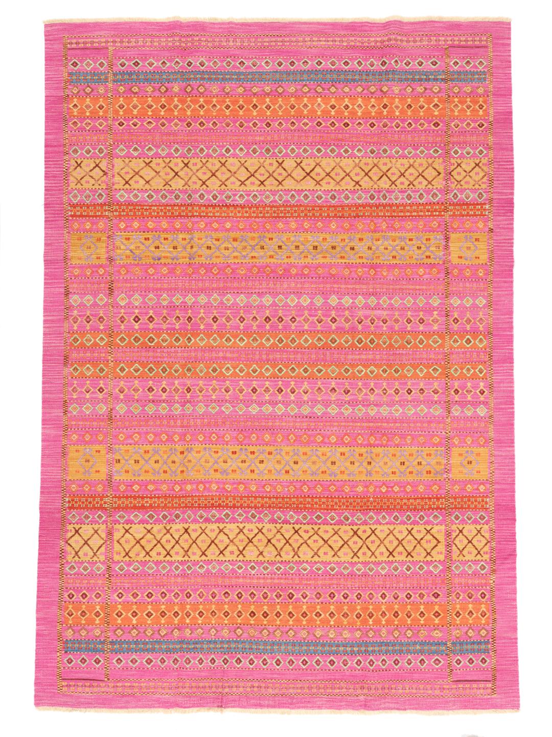 Handgeweven Afghaans Kelim tapijt in levendig roze met geometrische patronen.