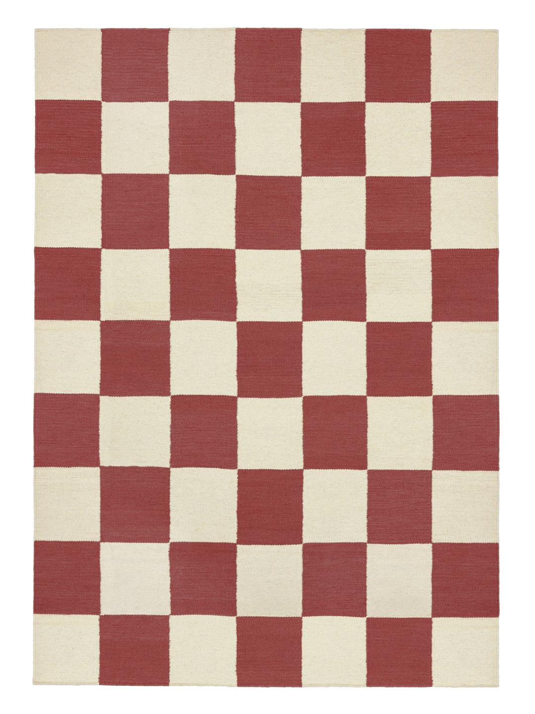 Handgeweven rood en beige vloerkleed met een opvallend ruitpatroon