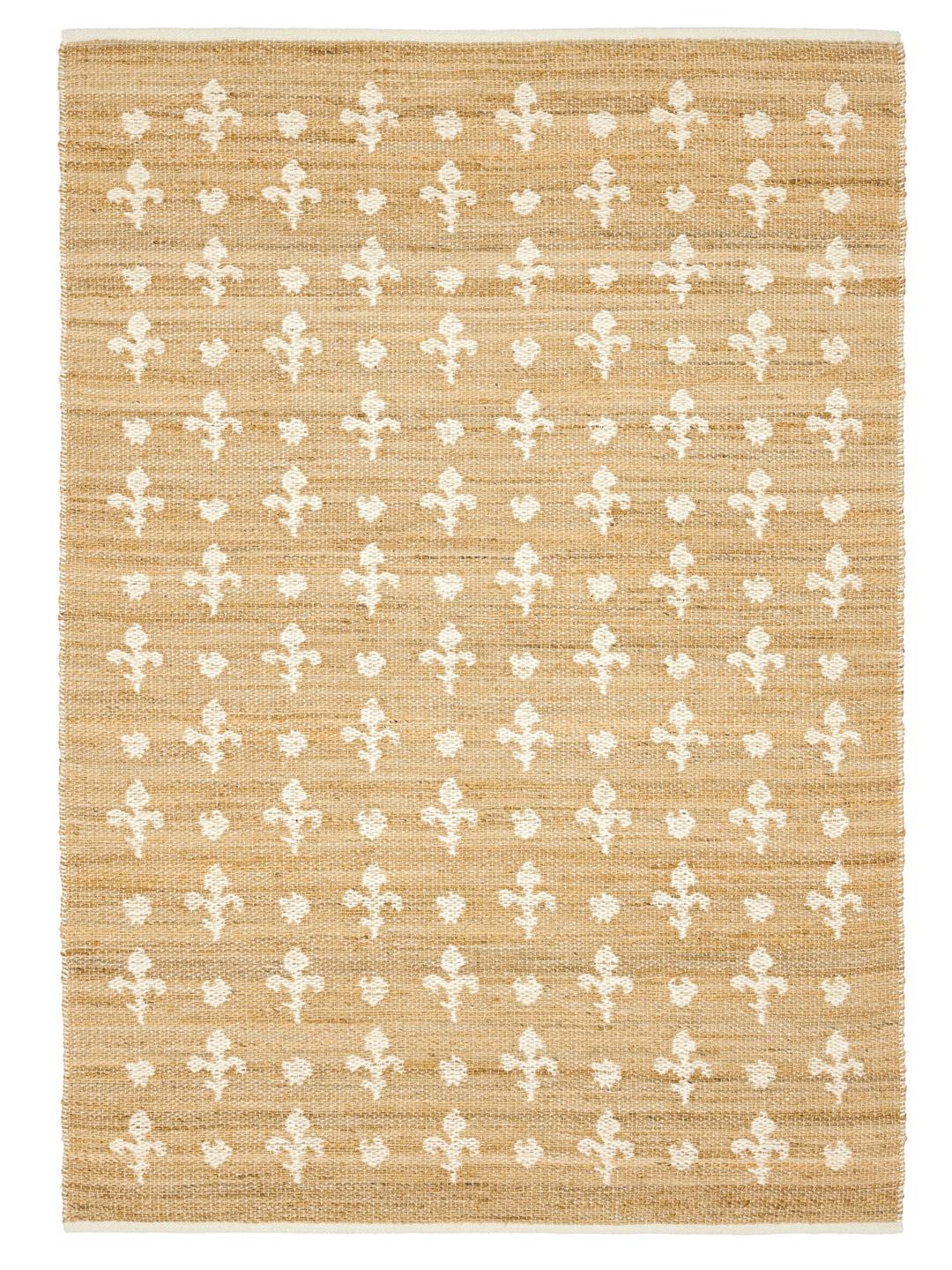 Beige tæppe med naturlig vævet struktur