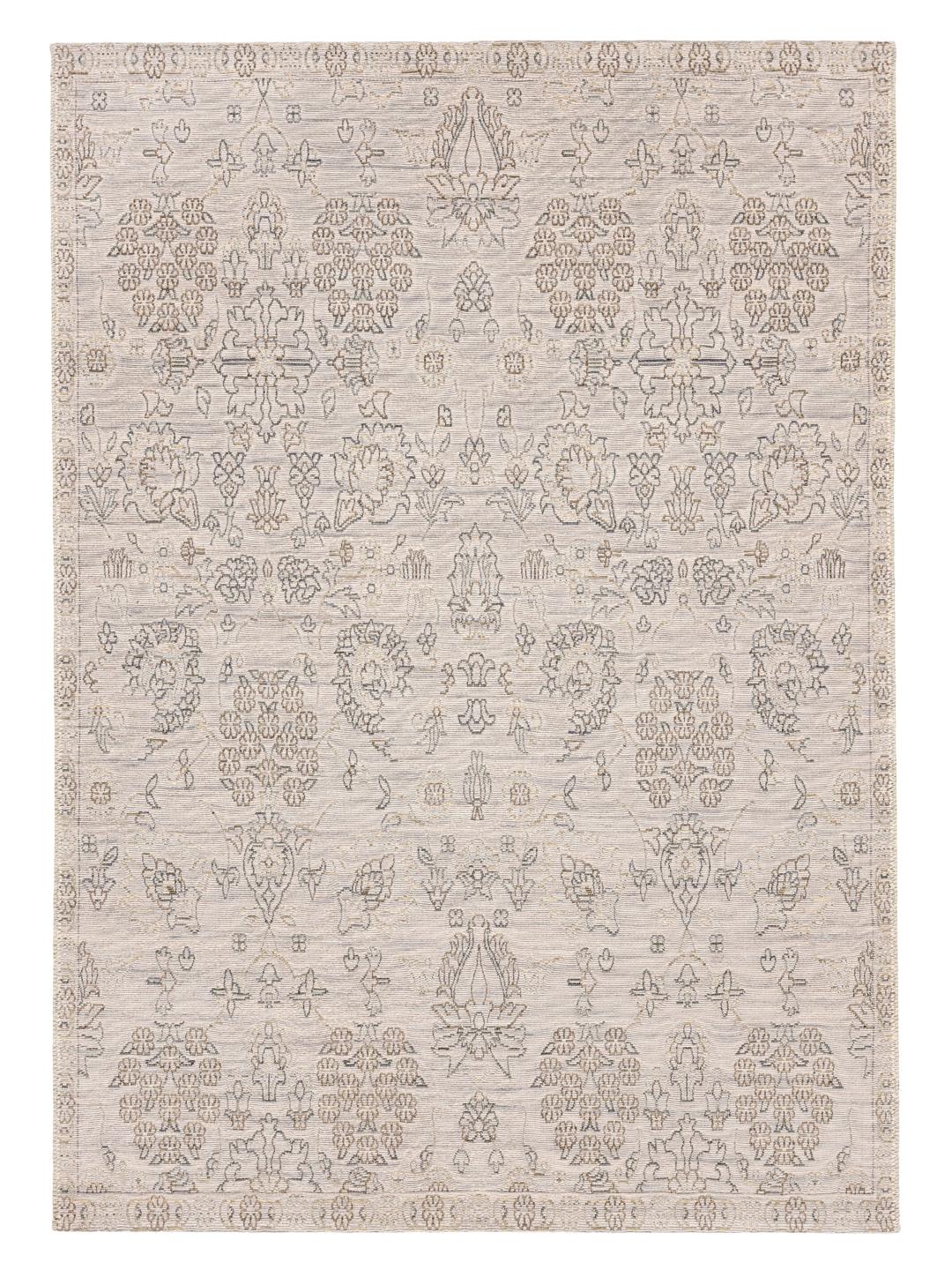 Beige tæppe med traditionelle vævede mønstre
