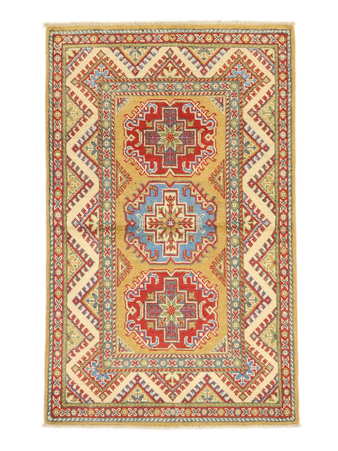 Kazak-tapijt met geometrische patronen in geel, rood en blauw uit Afghanistan
