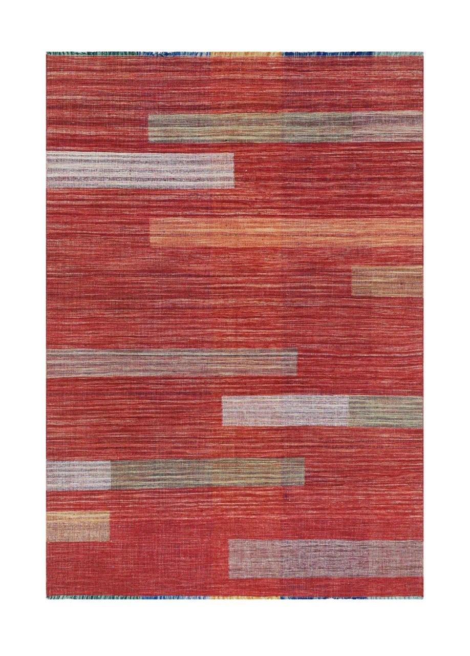 Een rood Afghaans kelim vloerkleed met moderne lineaire patronen