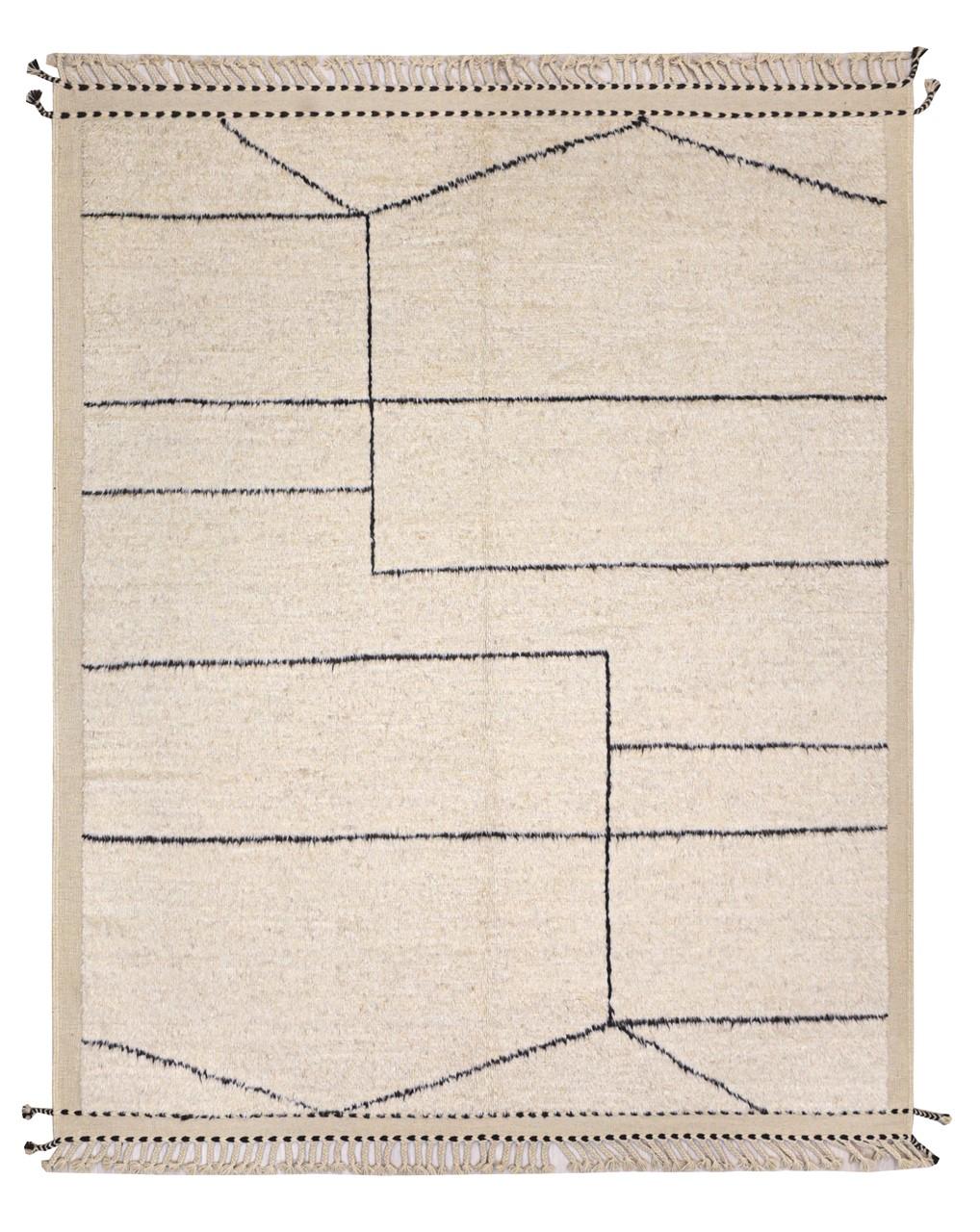 Et håndknyttet tæppe i Berber-stil fra Afghanistan med beige luv af uld og sorte minimalistiske linjer.