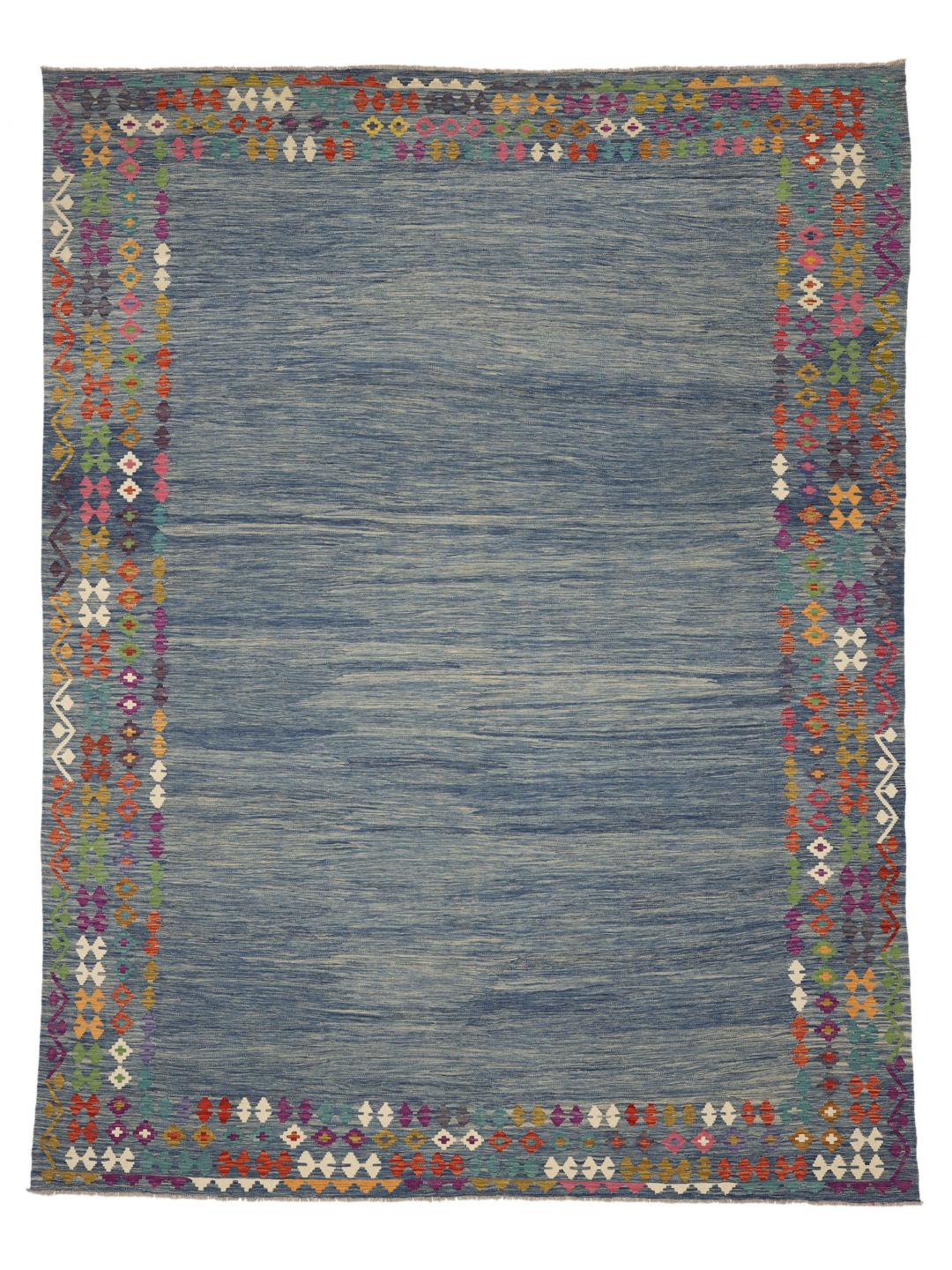 Handgeweven Afghaans Kelim-tapijt met blauw veld en kleurrijke geometrische rand
