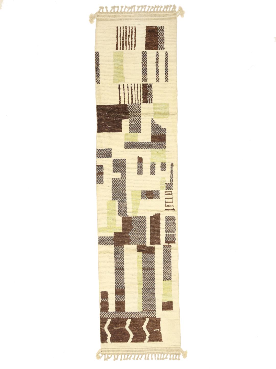 Handgeknoopte loper in Berberstijl uit Afghanistan met een geometrisch beige, bruin en groen patroon