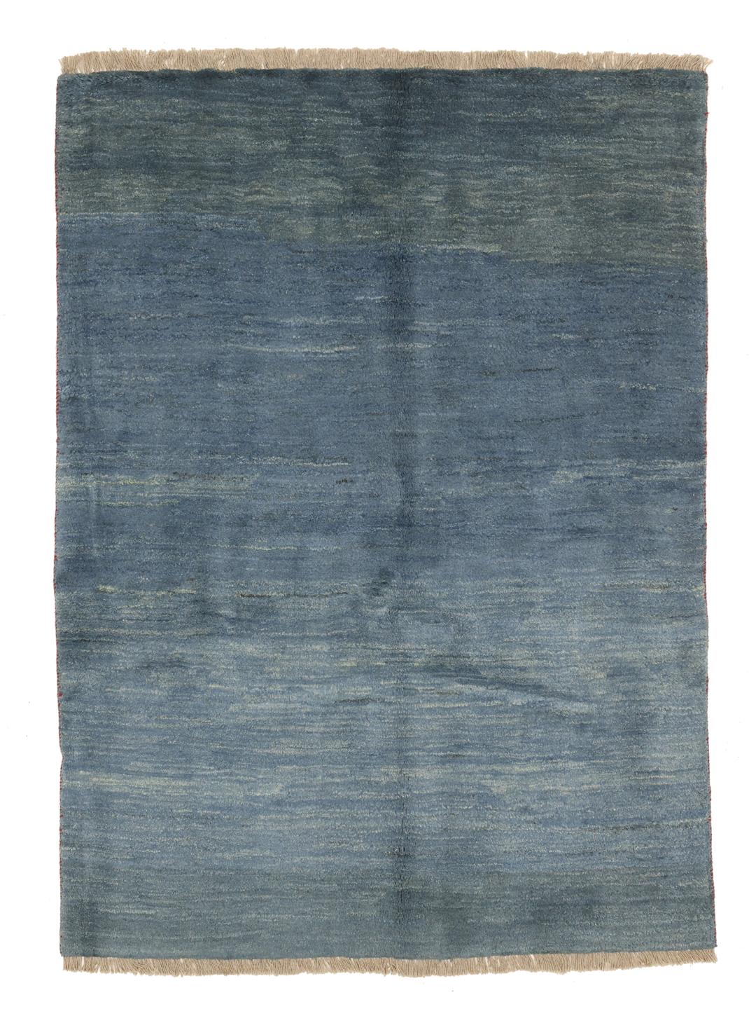 Tapis Gabbeh bleu noué à la main provenant du Moyen-Orient
