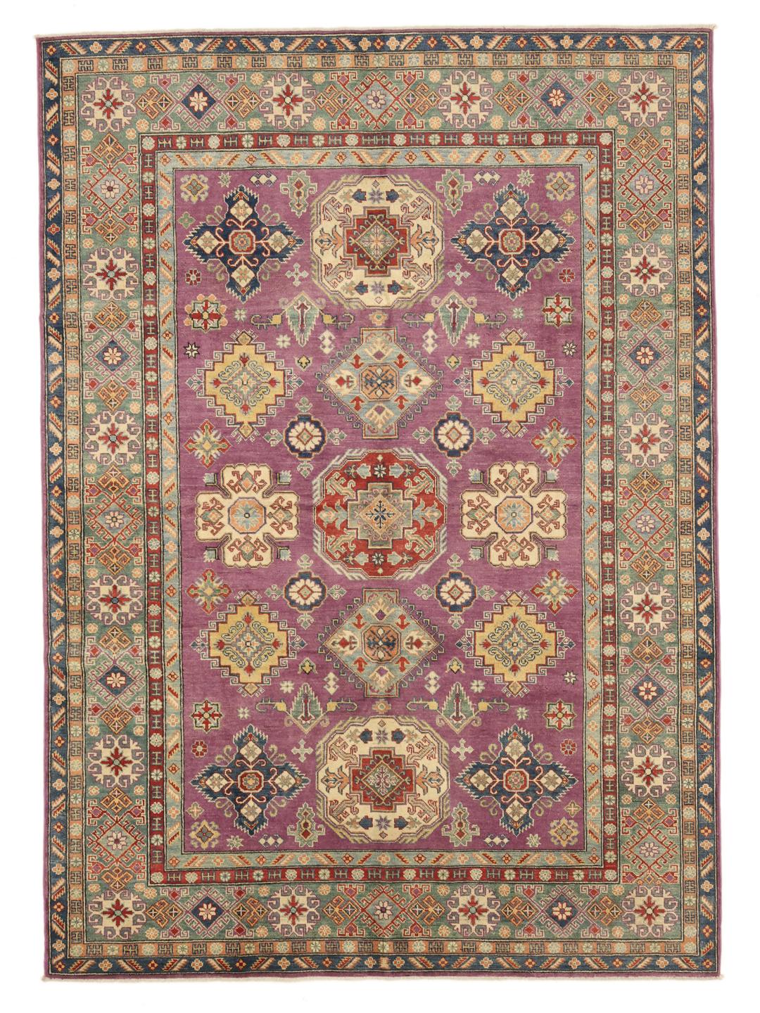 Tapis Kazak afghan noué à la main avec un champ violet éclatant et des motifs géométriques complexes