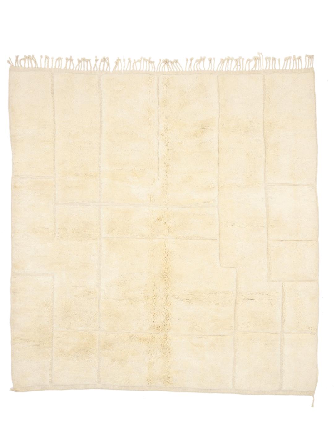 Handgeknoopt beige Marokkaans Beni Ouarain-tapijt met geometrisch reliëfpatroon