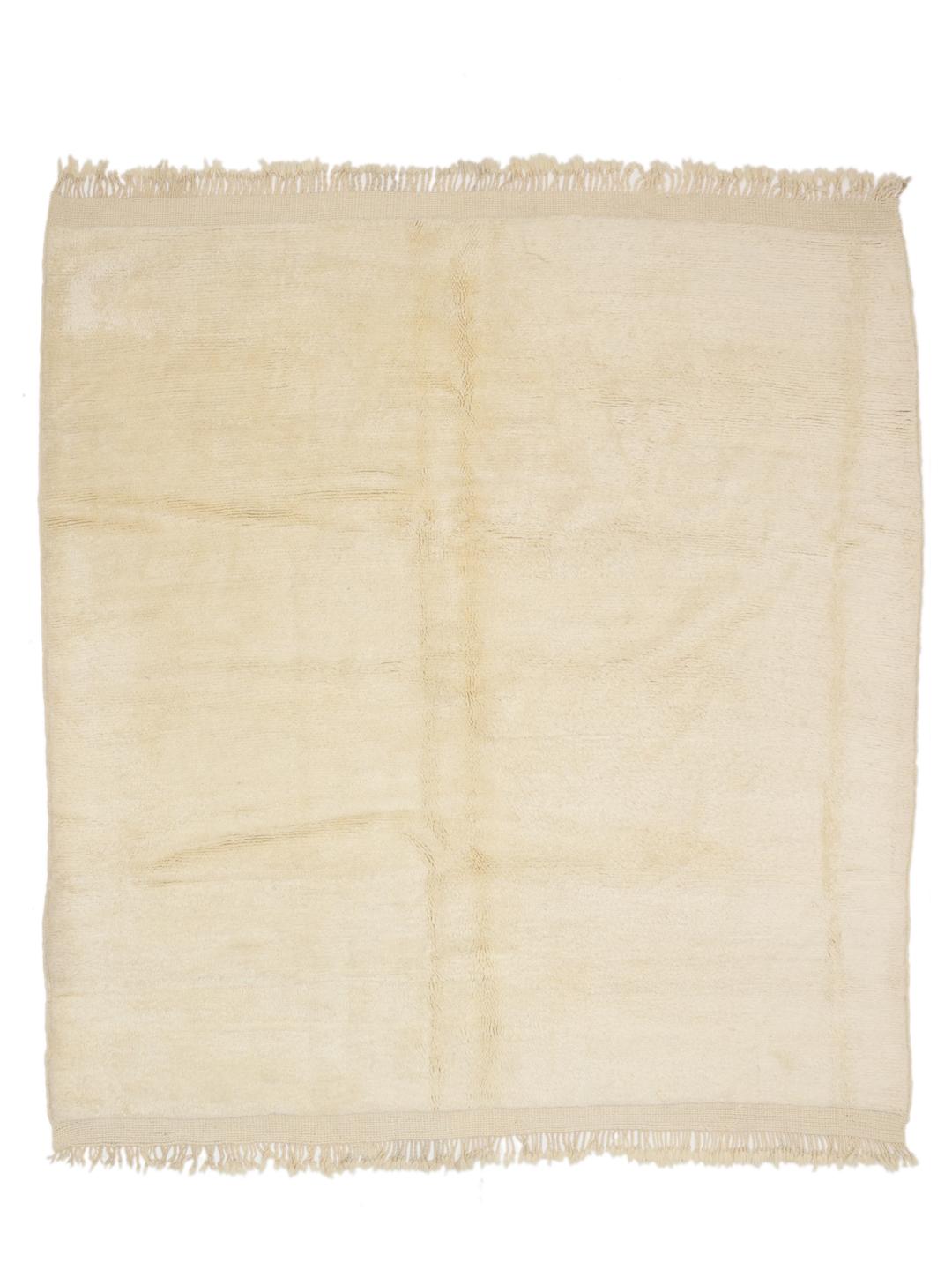 Tapis marocain carré noué à la main dans un ton beige naturel