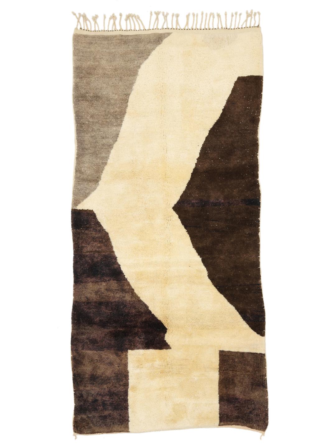 Handgeknoopt Marokkaans Berber Beni Ourain kleed met abstracte bruine en beige patronen