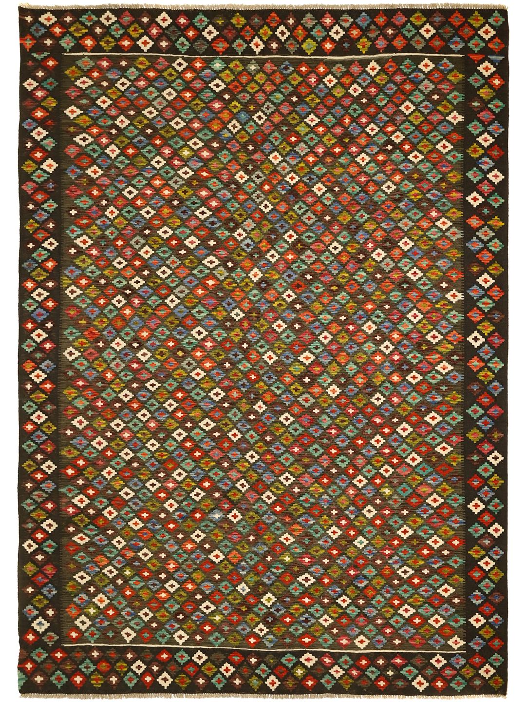 Ręcznie tkany afgański dywan typu kilim z geometrycznym, wielokolorowym wzorem na ciemnym tle
