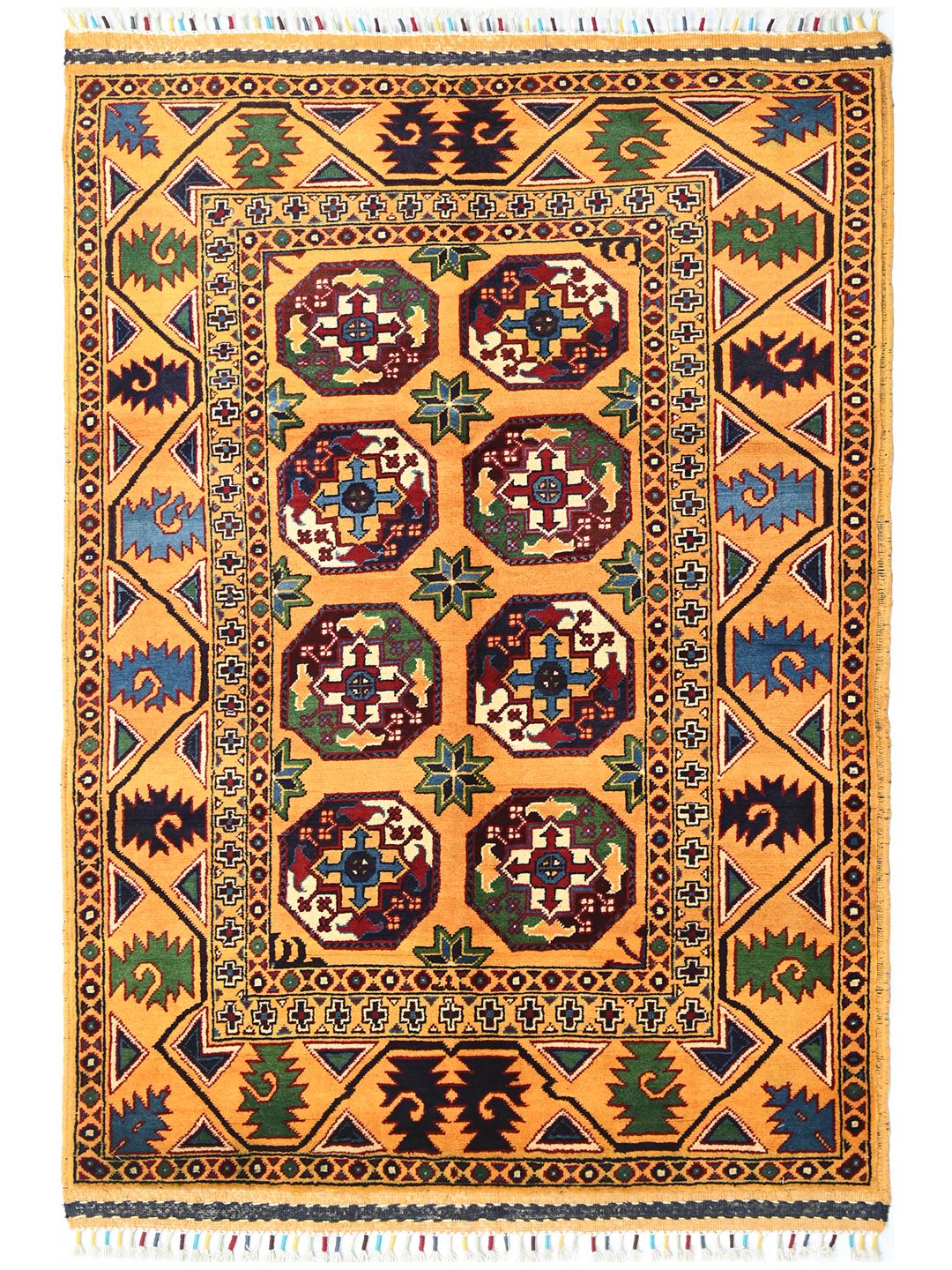 Håndknyttet Kunduz-tæppe fra Afghanistan i gul med traditionelle motiver