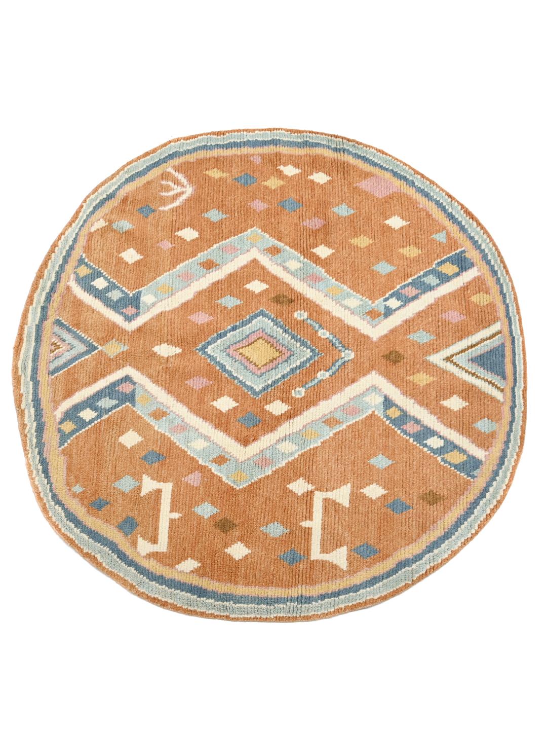 Handgeknoopt rond wollen tapijt uit Afghanistan in bruin en blauw met tribale ruitpatronen