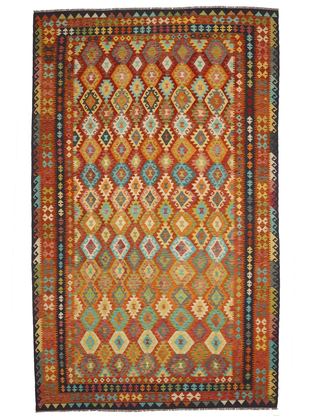 Een groot rechthoekig Afghaans Kelim-tapijt met een levendig geometrisch ruitpatroon in multicolor.