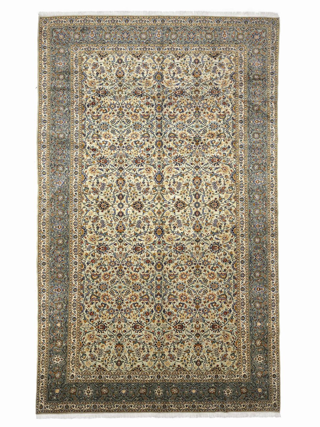 Handgeknoopt Keshan tapijt uit het Midden-Oosten in beige en blauwe tinten
