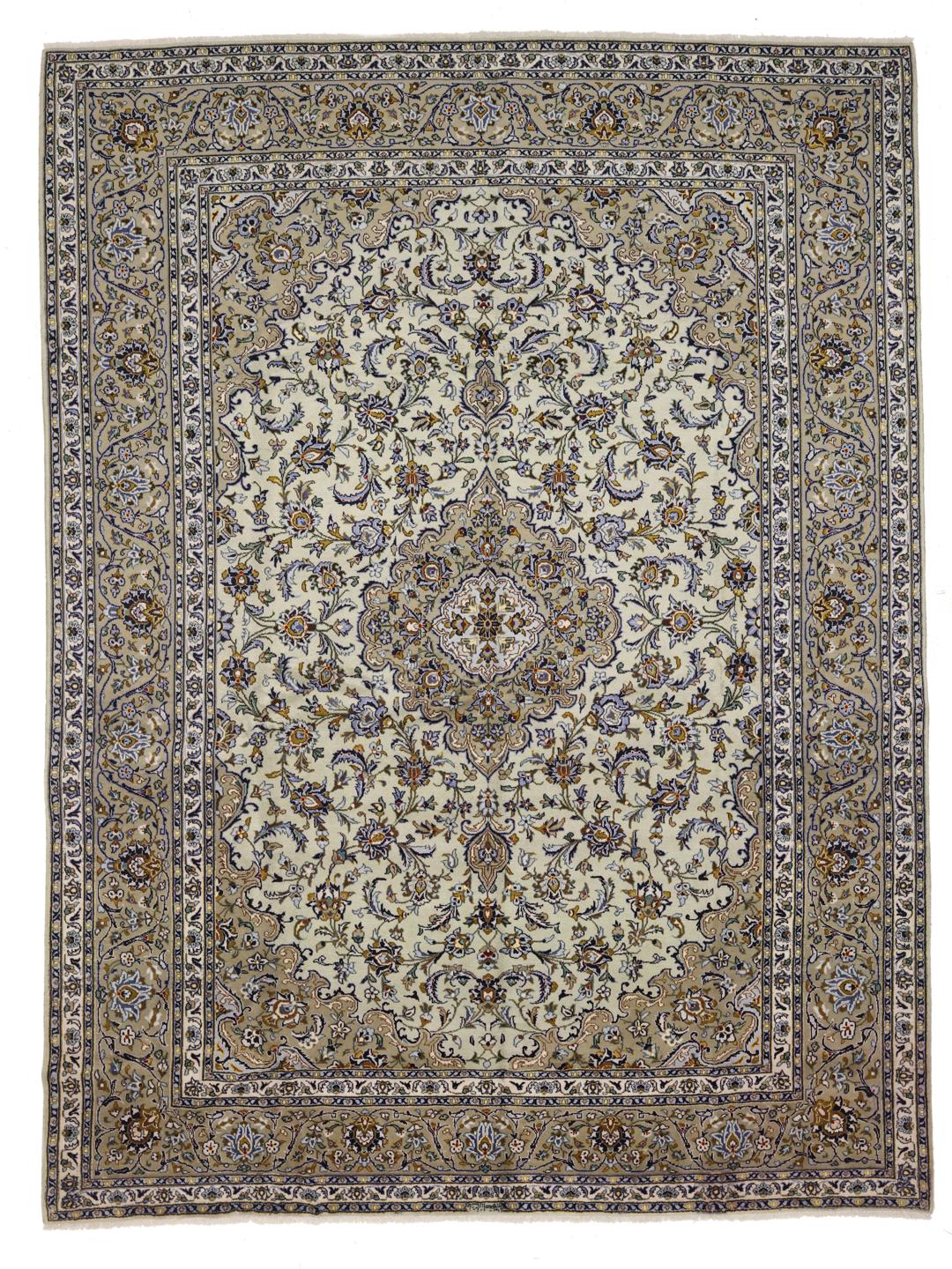 Handgemaakt Keshan-tapijt met beige en blauwe bloempatronen uit het Midden-Oosten