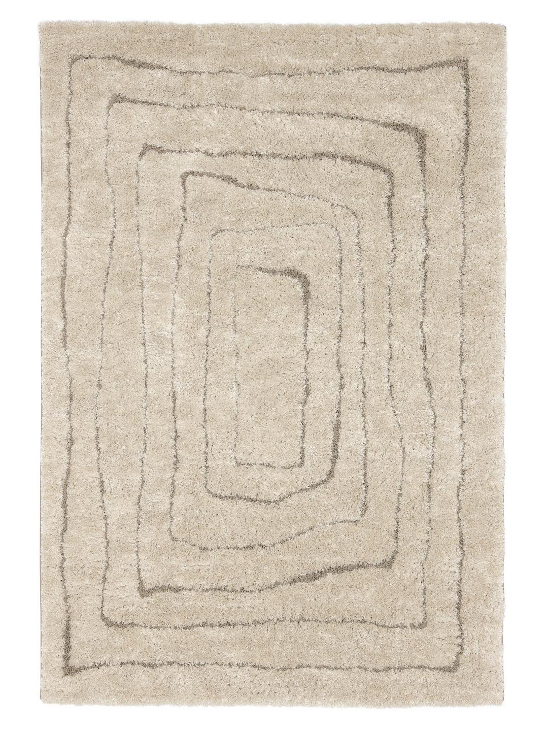 Een hoogpolig beige vloerkleed met organische concentrische rechthoekige lijnen