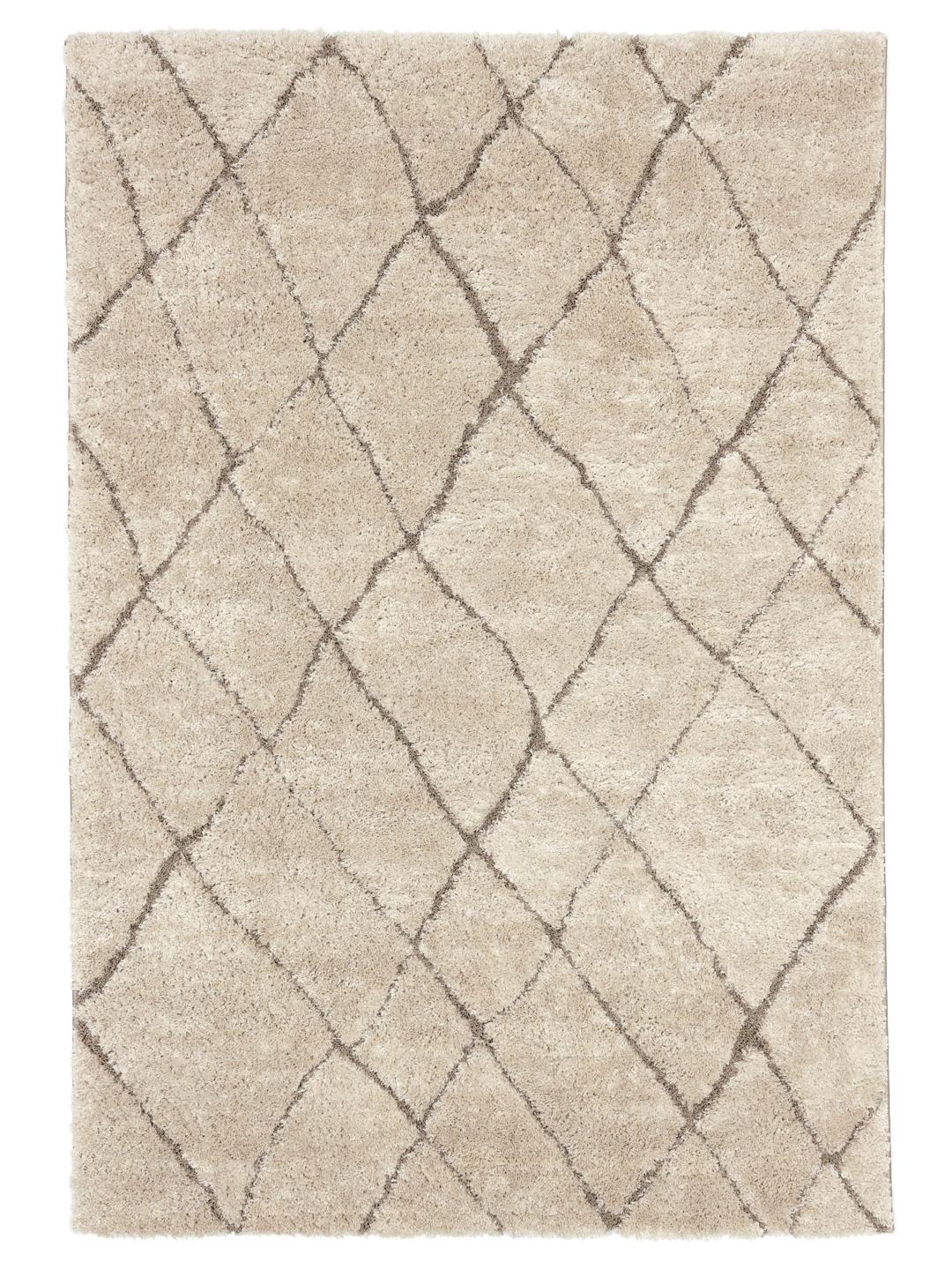 Beige hoogpolig vloerkleed met een donker ruitpatroon