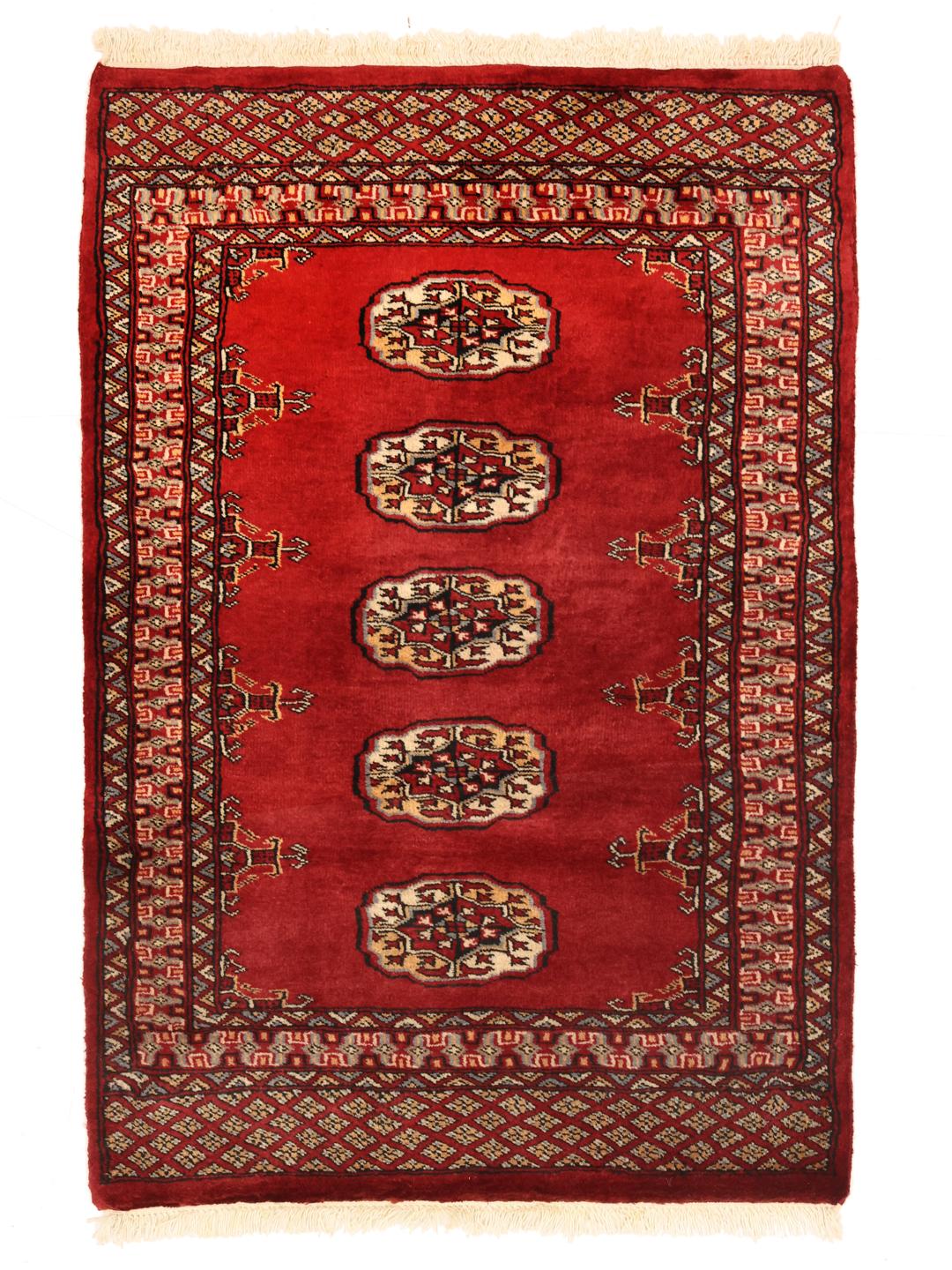 Tapis du Pakistan en couleur rouge