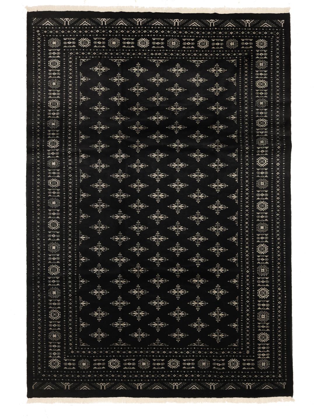 Tapis fait main du Pakistan en couleur noire